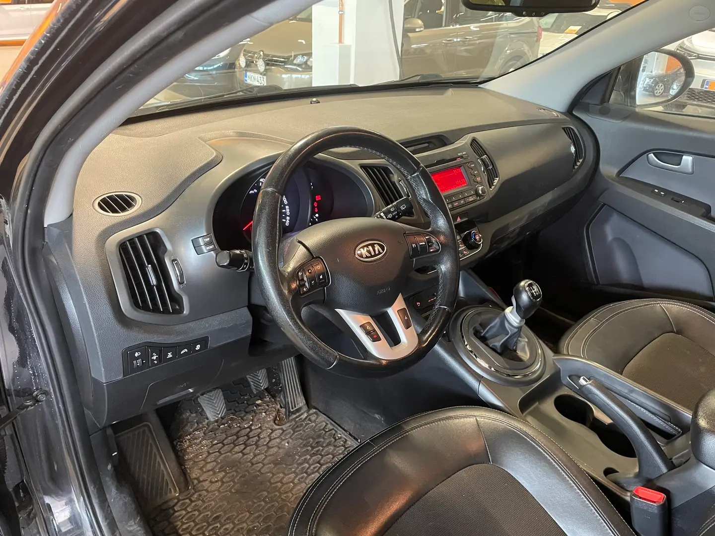 Car Image - 6raopTjJXkANRvoUD7Dd2R