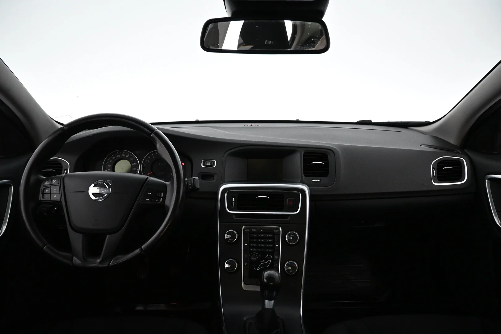 Car Image - ISvdw3oSehGN6EkEIw6Xb