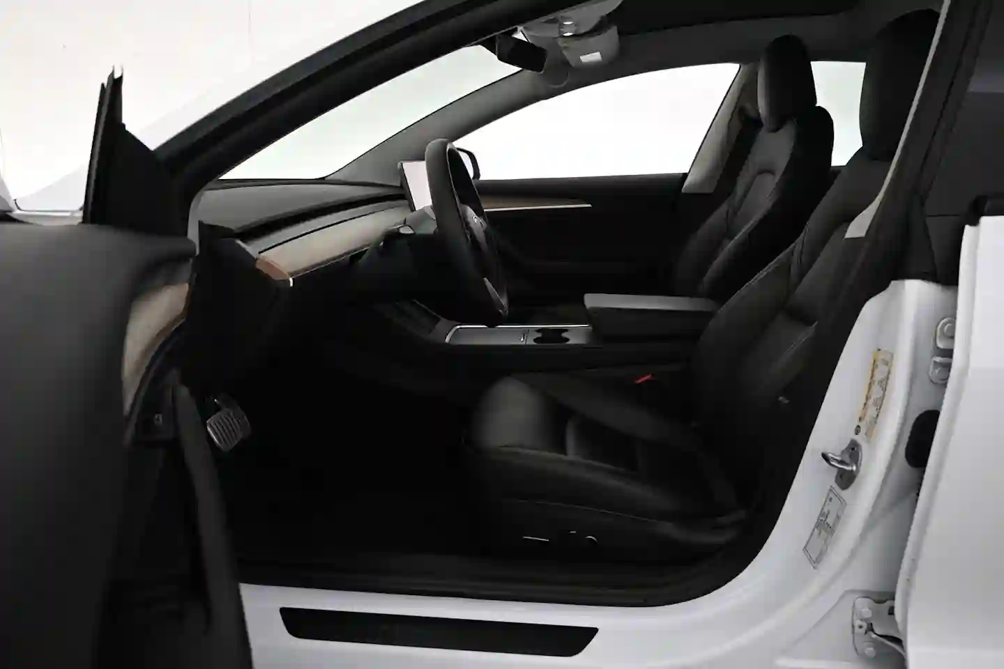 Car Image - Gr0PiJV5NPVNfdk0Cg6DO