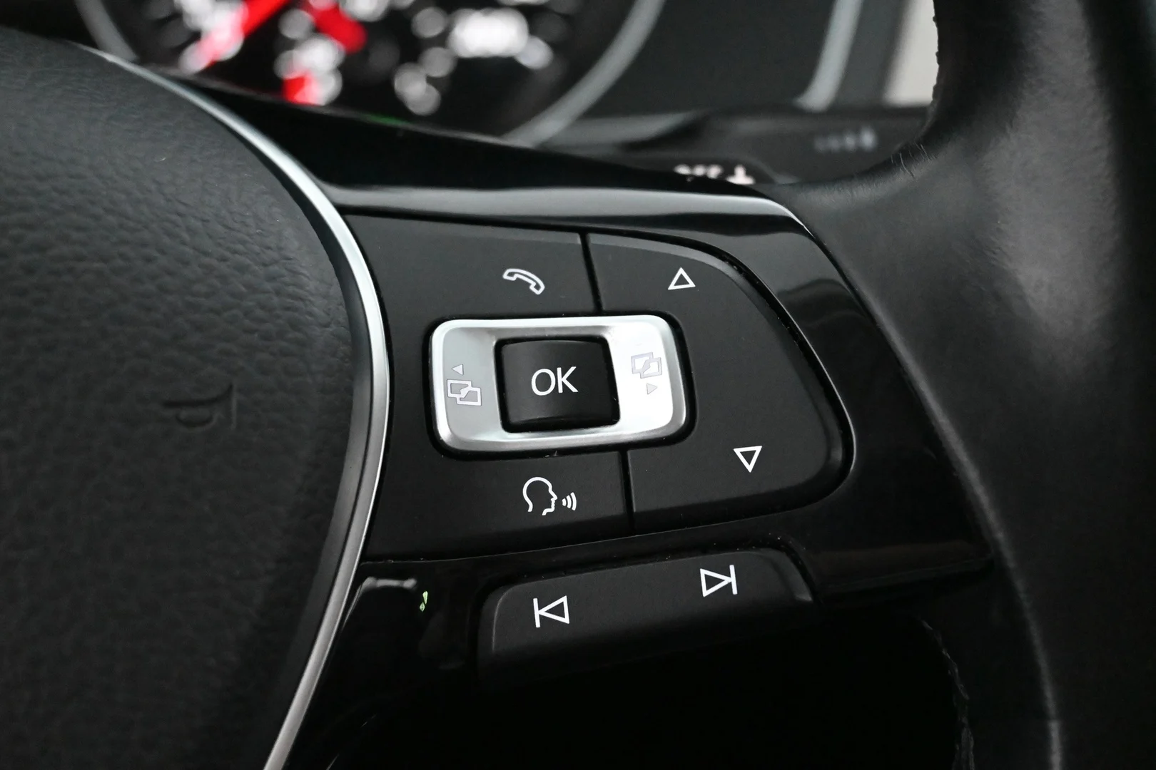 Car Image - 5iouIwbJMLljmrnfobeot1