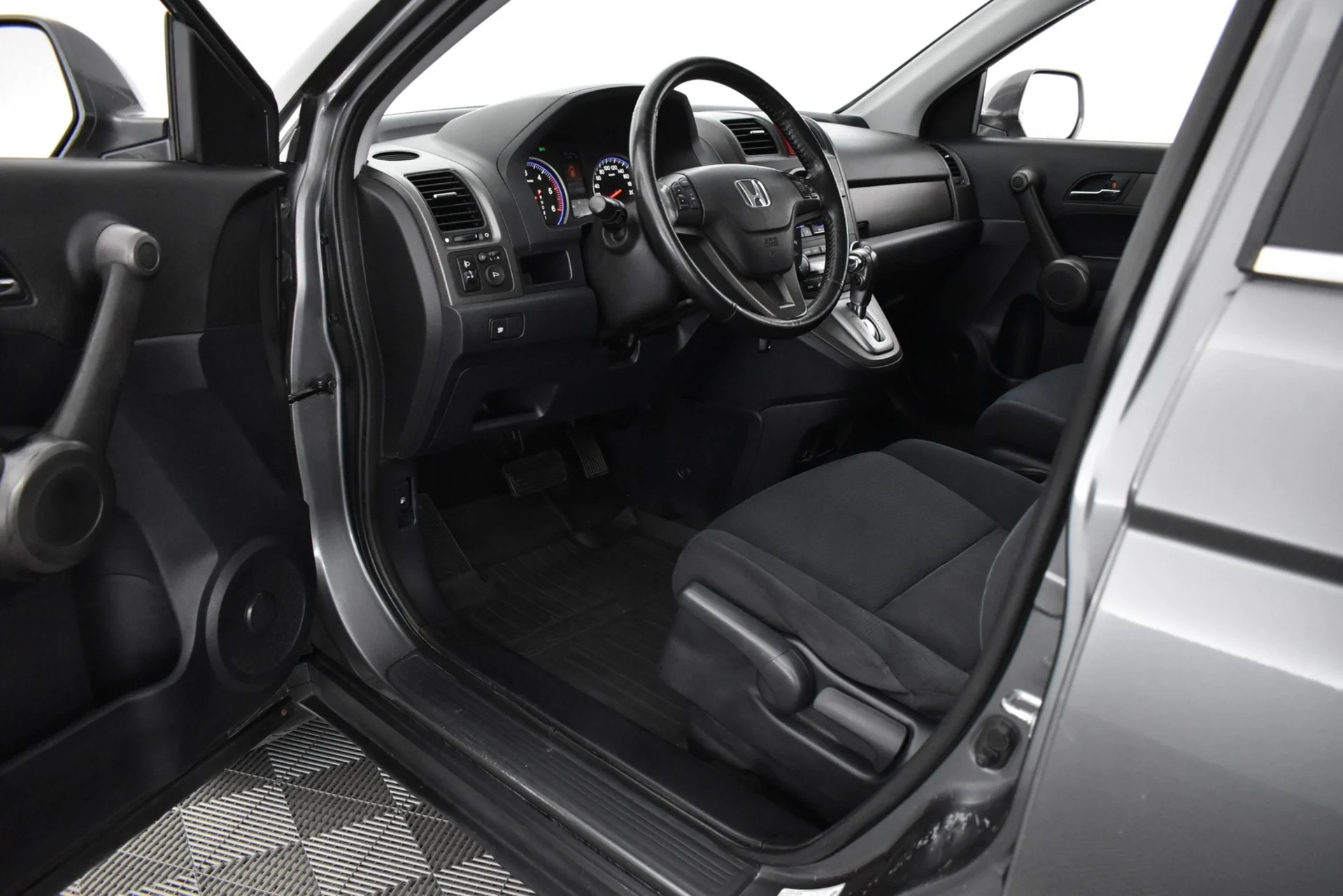 Car Image - 6BRRonh8hoSEBOg5wKVVLd