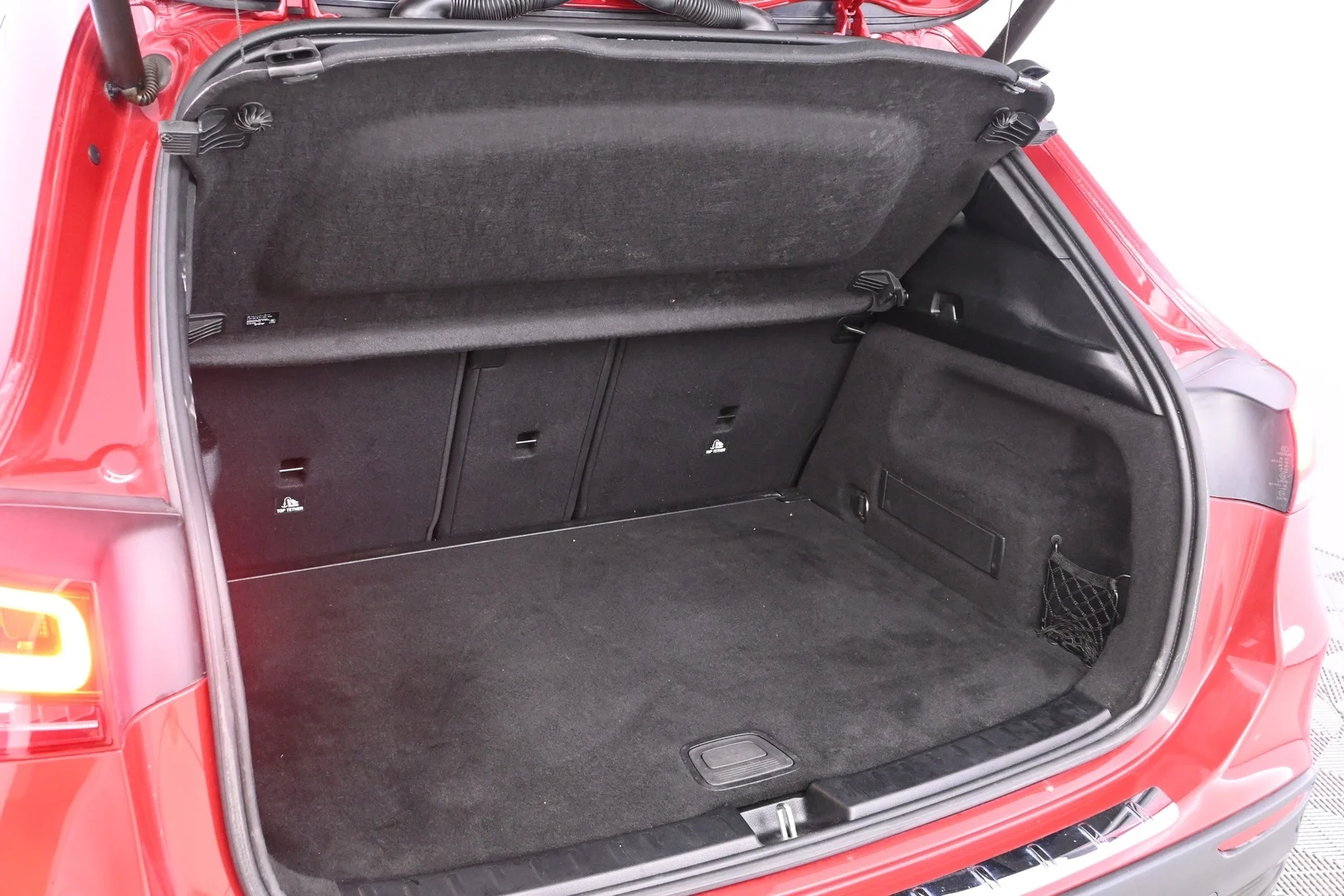 Car Image - 35zxlpX2wwkB01PMuIgF9q