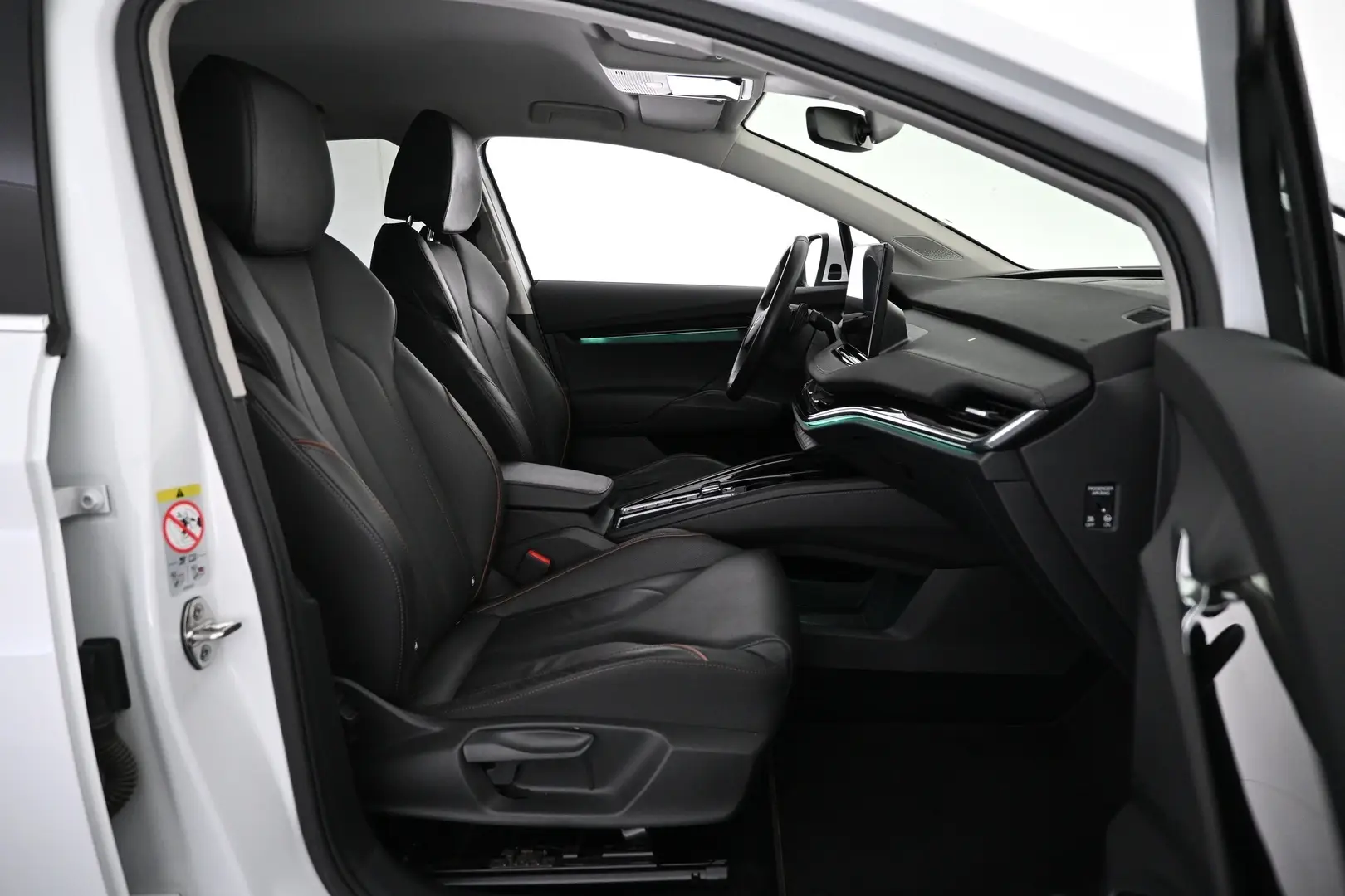 Car Image - 6dHLJeN1n6ITr0J9lPxU5K