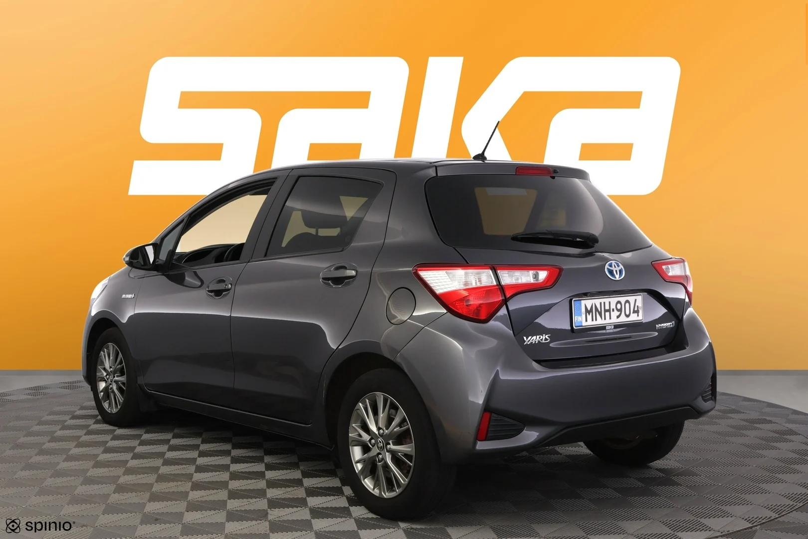 Car Image - 7L0ZTplaULk52AMW7rym7y