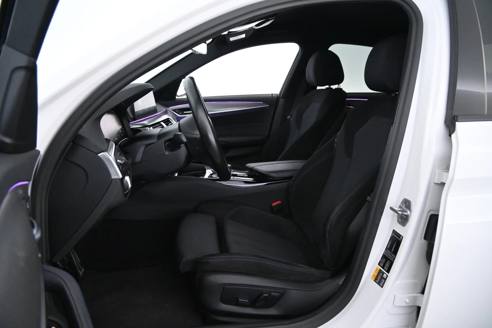 Car Image - js6YDsdq9xXqYNQPh2nXL
