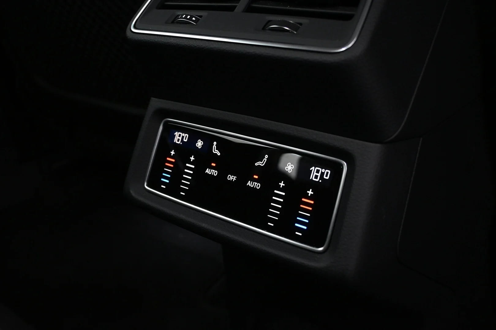 Car Image - 54HUHyYn1ZEQyonqIPwPl4