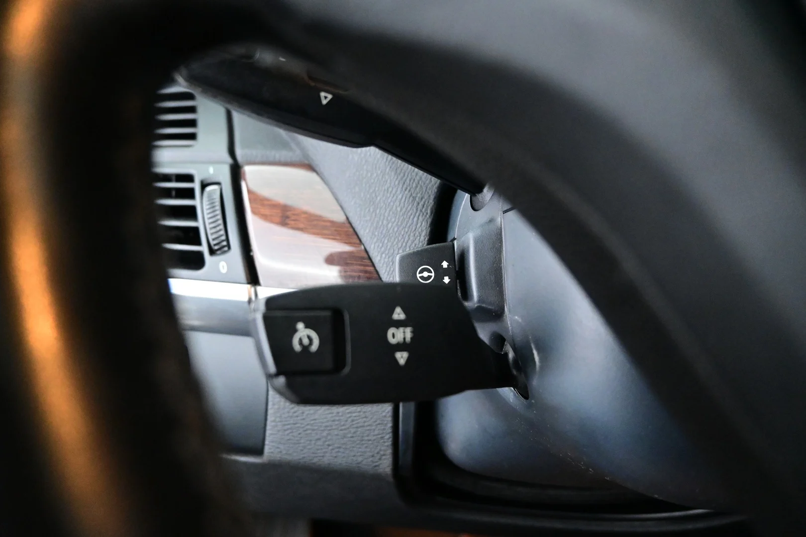 Car Image - 4SuMcyruJ4dh7d4pxATRES