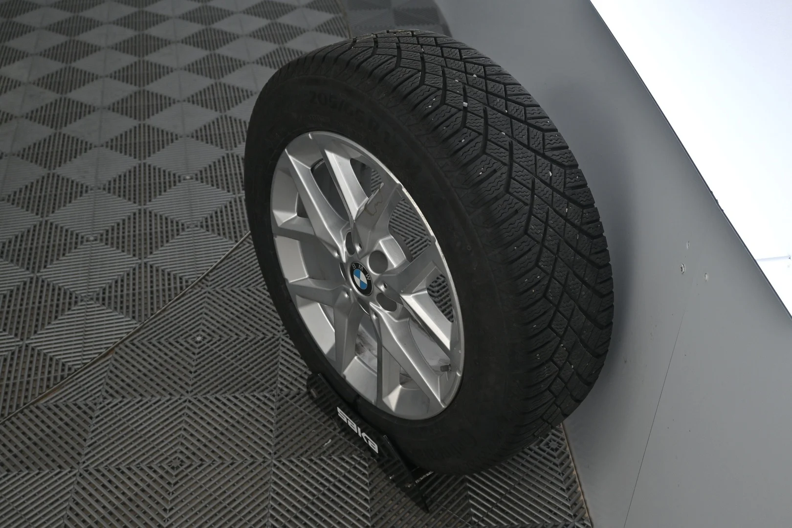 Car Image - 1RQsGym0NGtozV6QwIWSL4