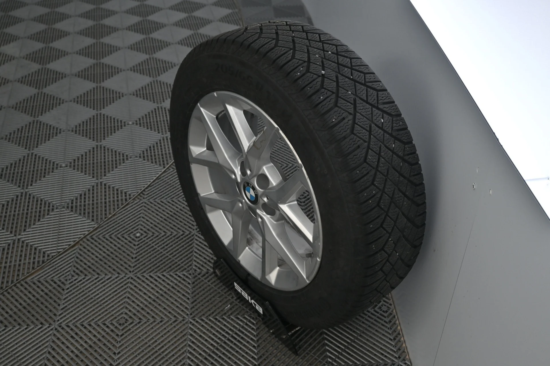 Car Image - 1RQsGym0NGtozV6QwIWSL4