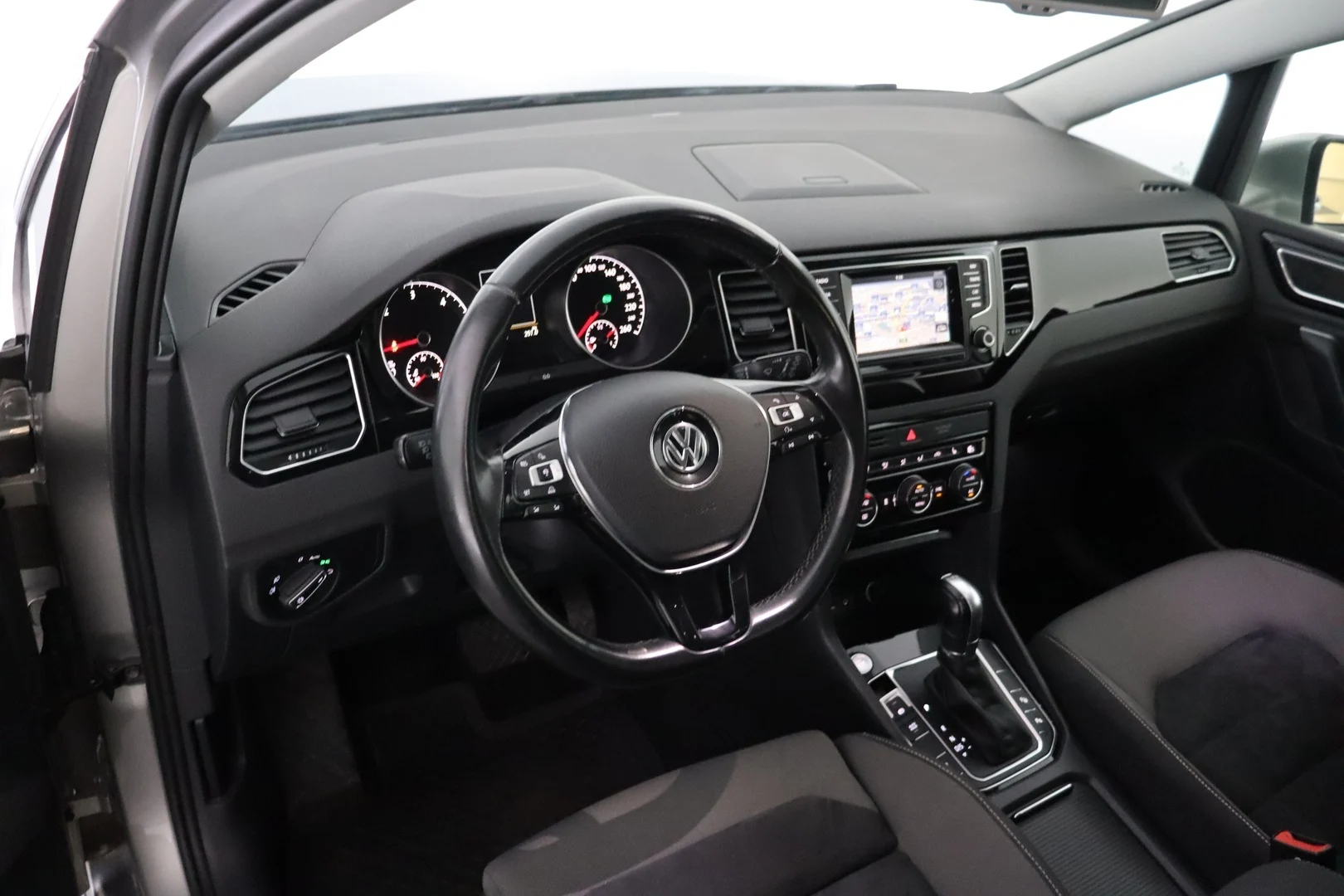 Car Image - 5SeoVFVNLk5K3T7wAUAroG