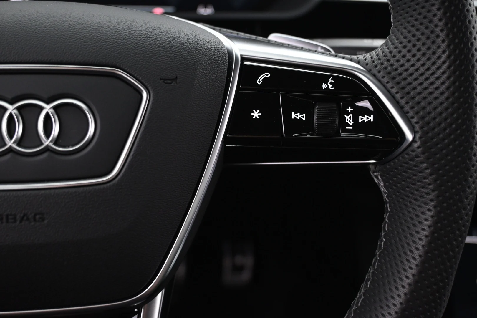 Car Image - T1KYOaHhWSF9HJmvUZSN0