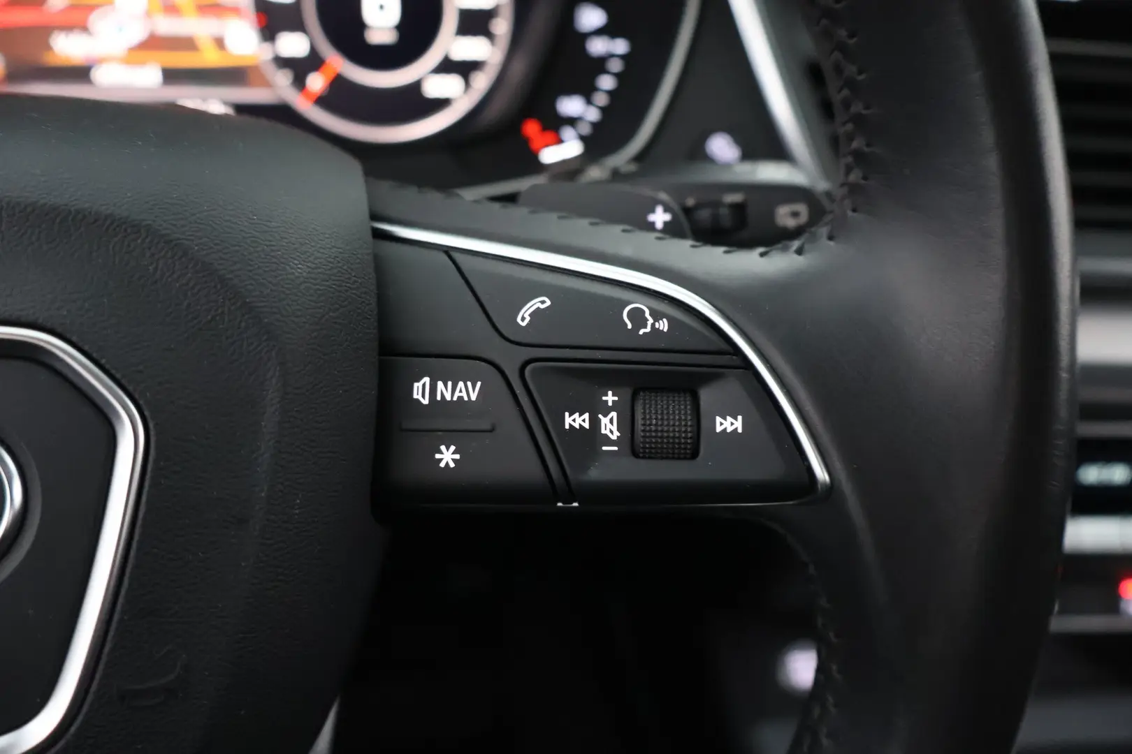 Car Image - HMoefmrmAZi2sJYSM3Nkr