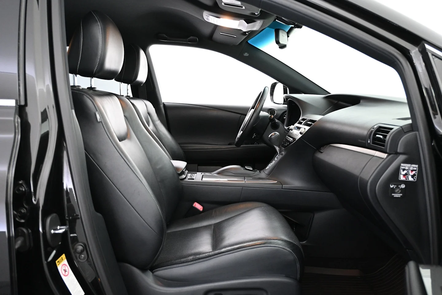 Car Image - 4wtU29RGguBYnfXaAIEGP6