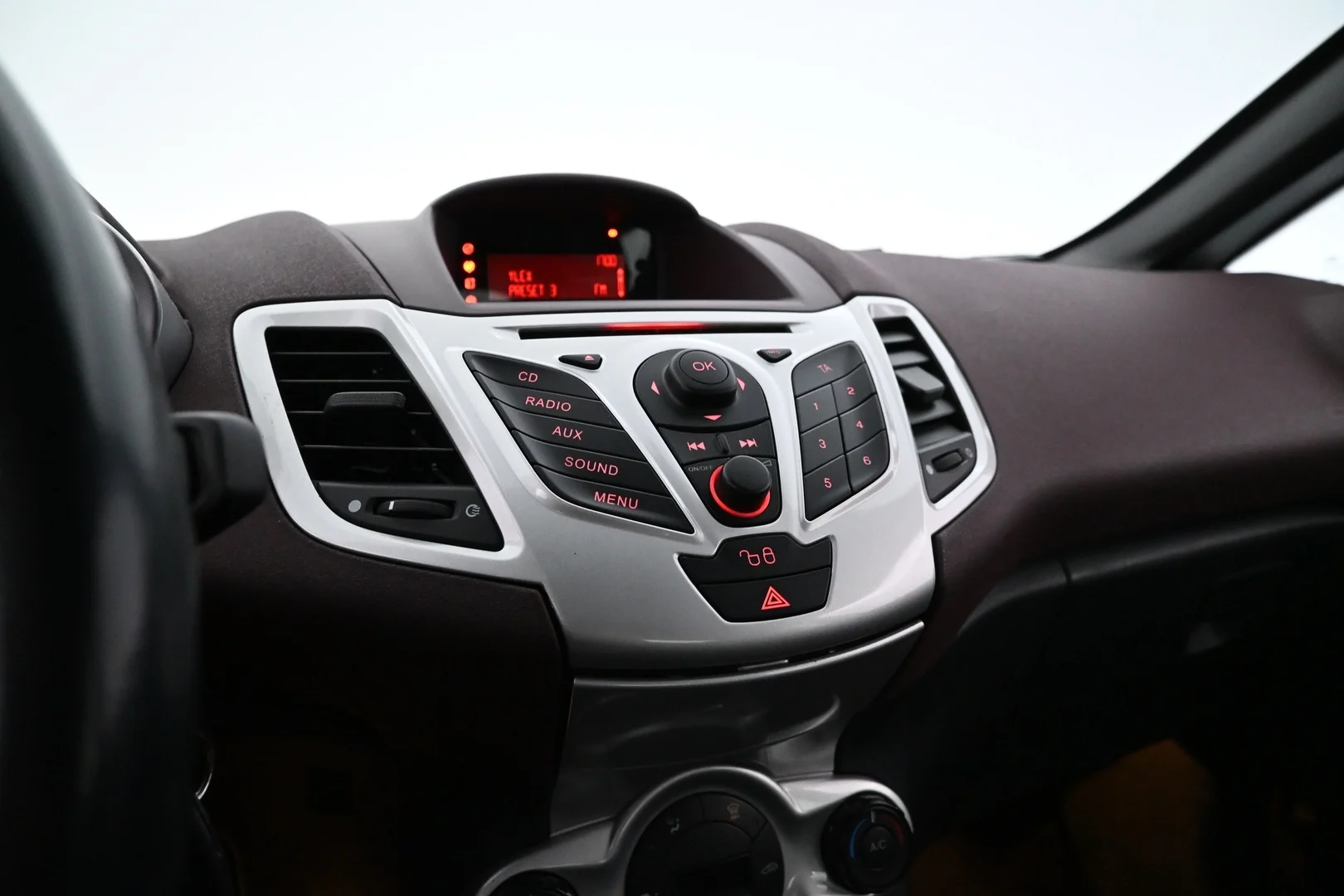 Car Image - 6J61LkNJs3Jkl2nFPBn3qa