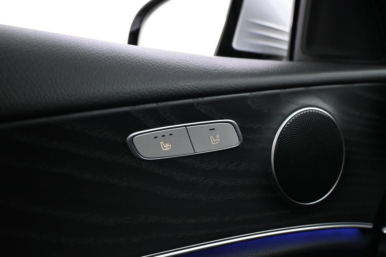 Car Image - 2dUcqF6ZVxps1Lii7VdKuN