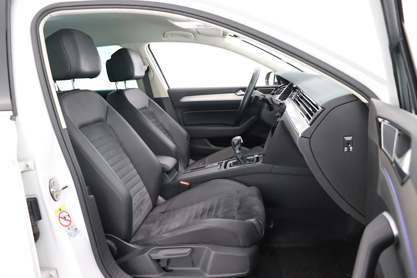 Car Image - 2vgkK00pn8iswXfHCyP86f