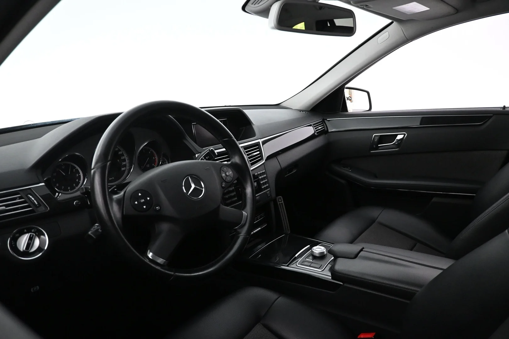 Car Image - 1FRUAW9MdCHkziJIwTnlvD