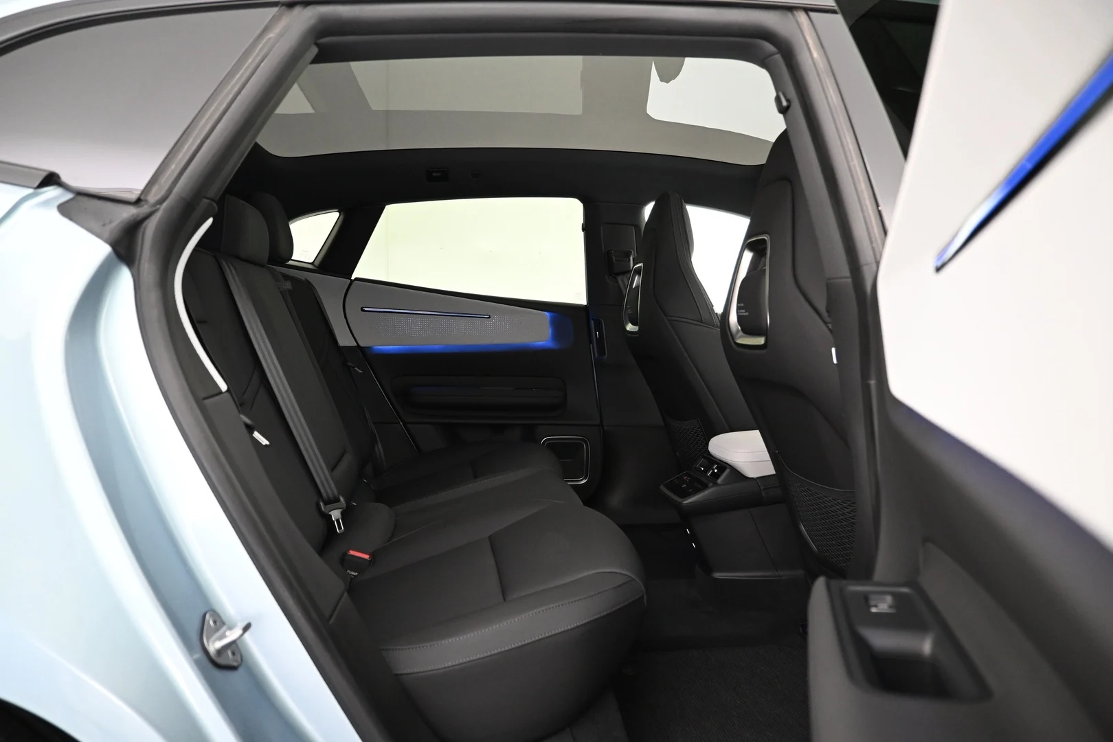 Car Image - 44w3gFvkTpjCM4g69a55rd