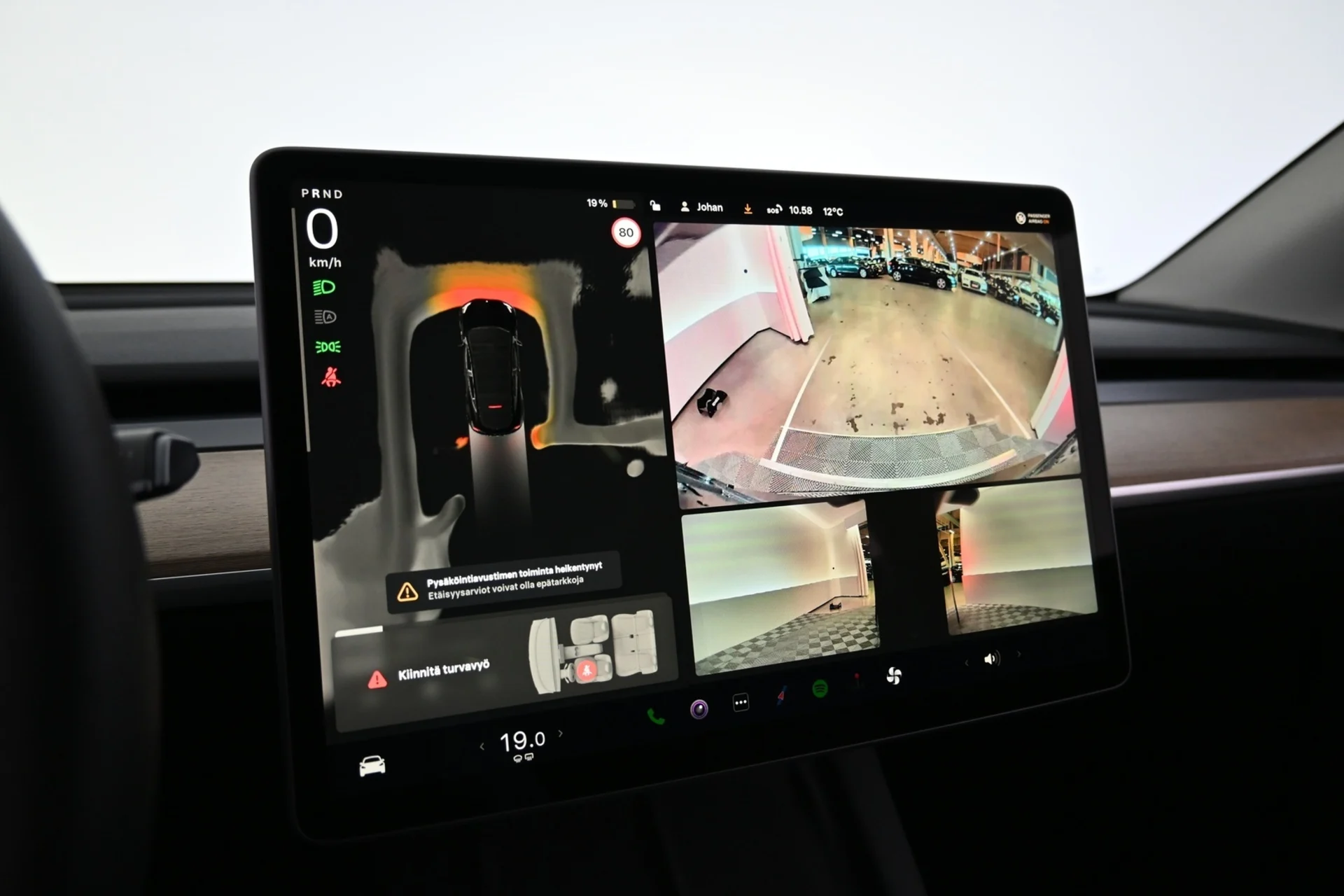 Car Image - 75g5lzNMq0sYcLiKcJ45LP