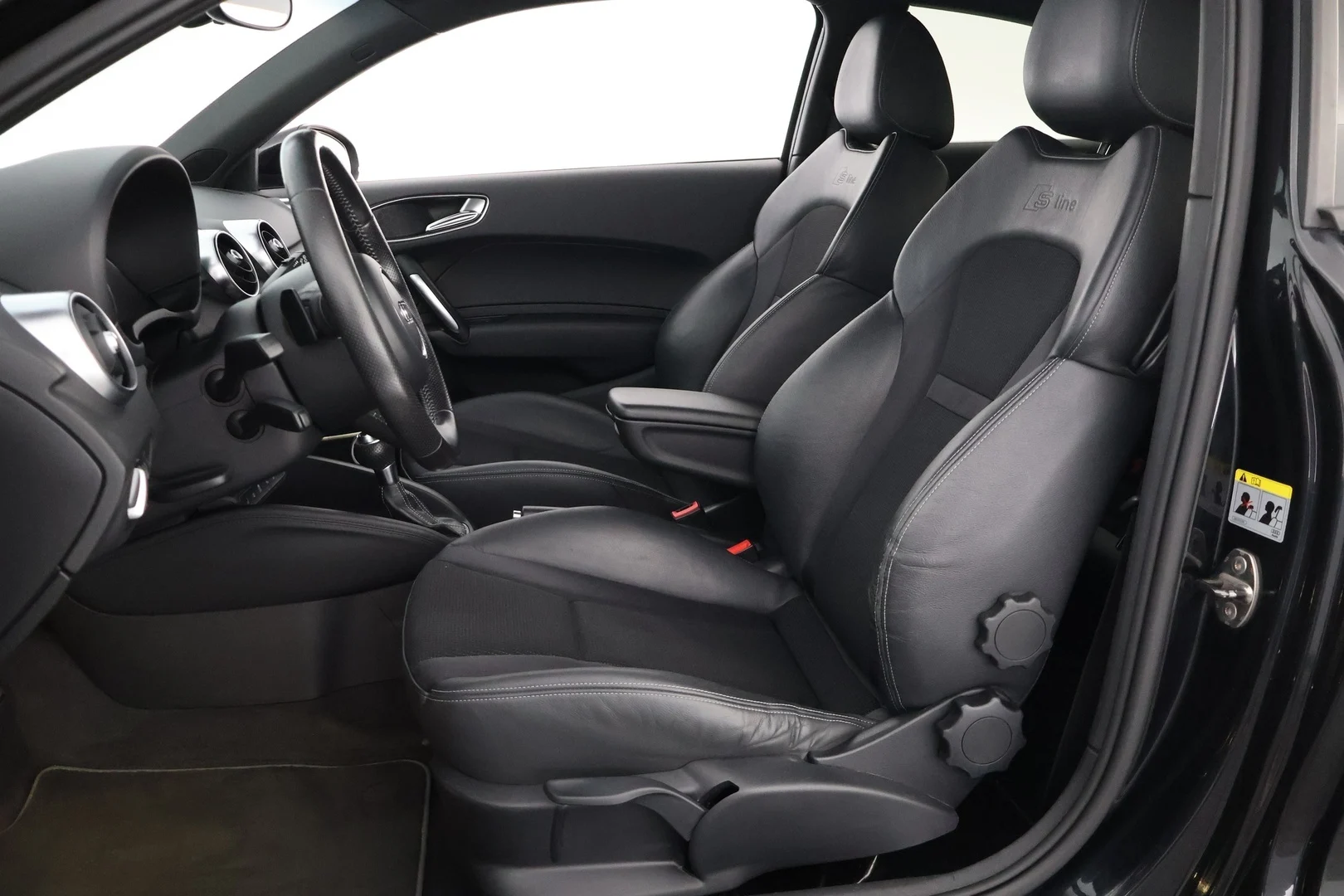 Car Image - XPqJVVB7tnBcQpK0jzR99