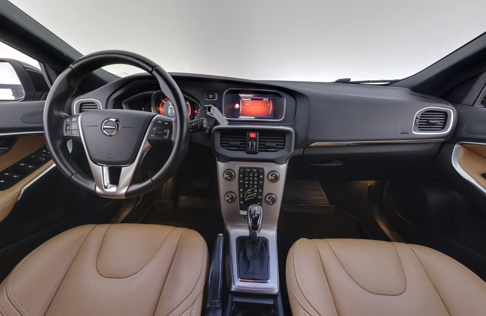 Car Image - 1AVFHJdAd02kDrYJgHkTBz