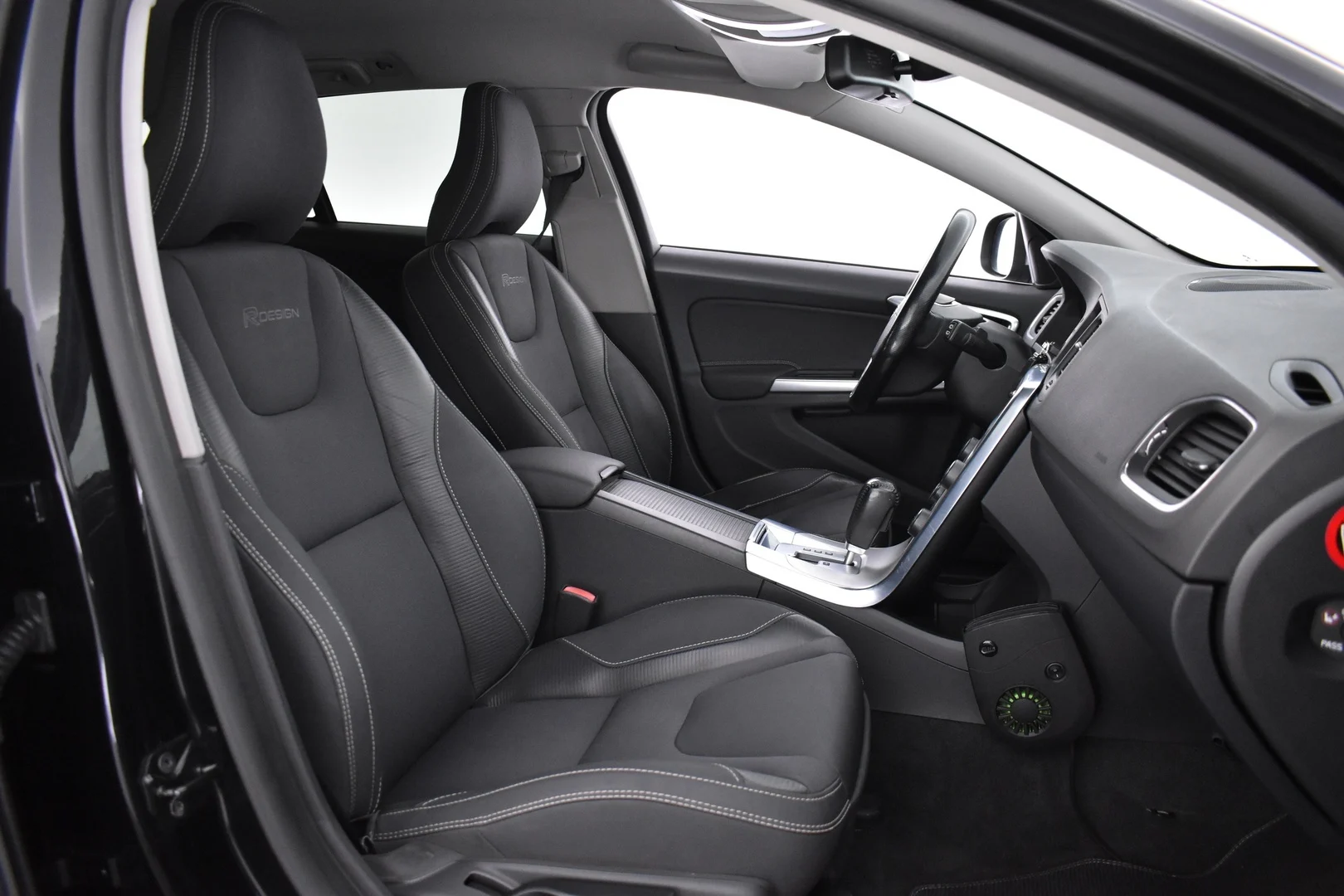 Car Image - 5rTYdScGb0NqgNP4ChC4b4