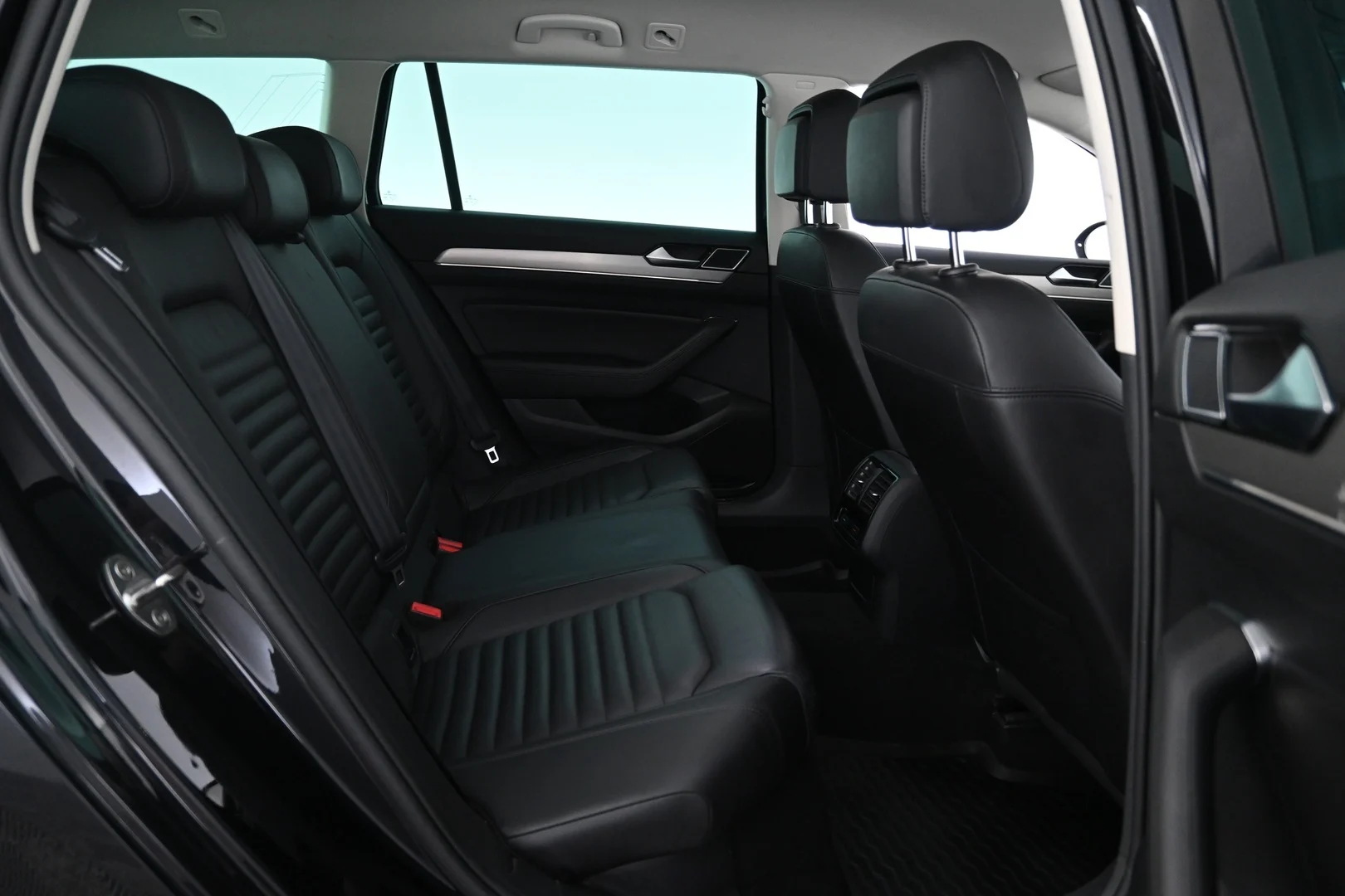 Car Image - 4Lpbtr9cJKs1ggCmI4Z9p5