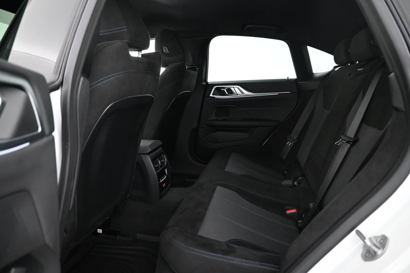 Car Image - 1h4UfucTo9xiS3t8bLDya6