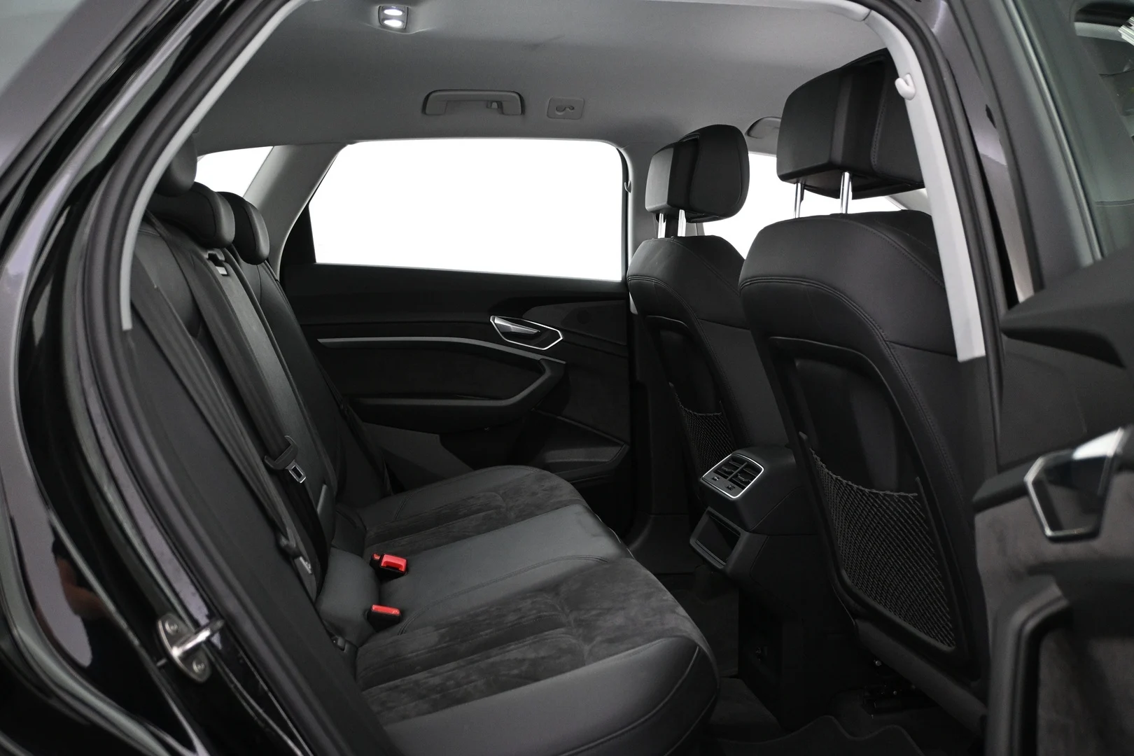 Car Image - 2FlHjuij34xjcjoTugVVCb