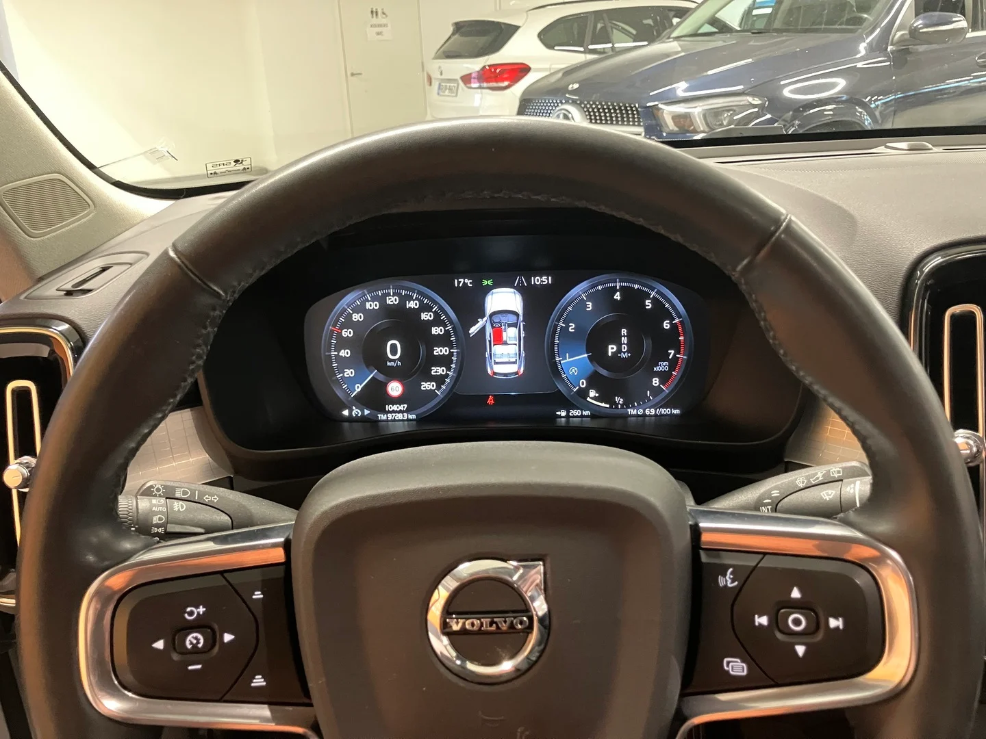 Car Image - 40dtQzLDzg7l5wRealjv08