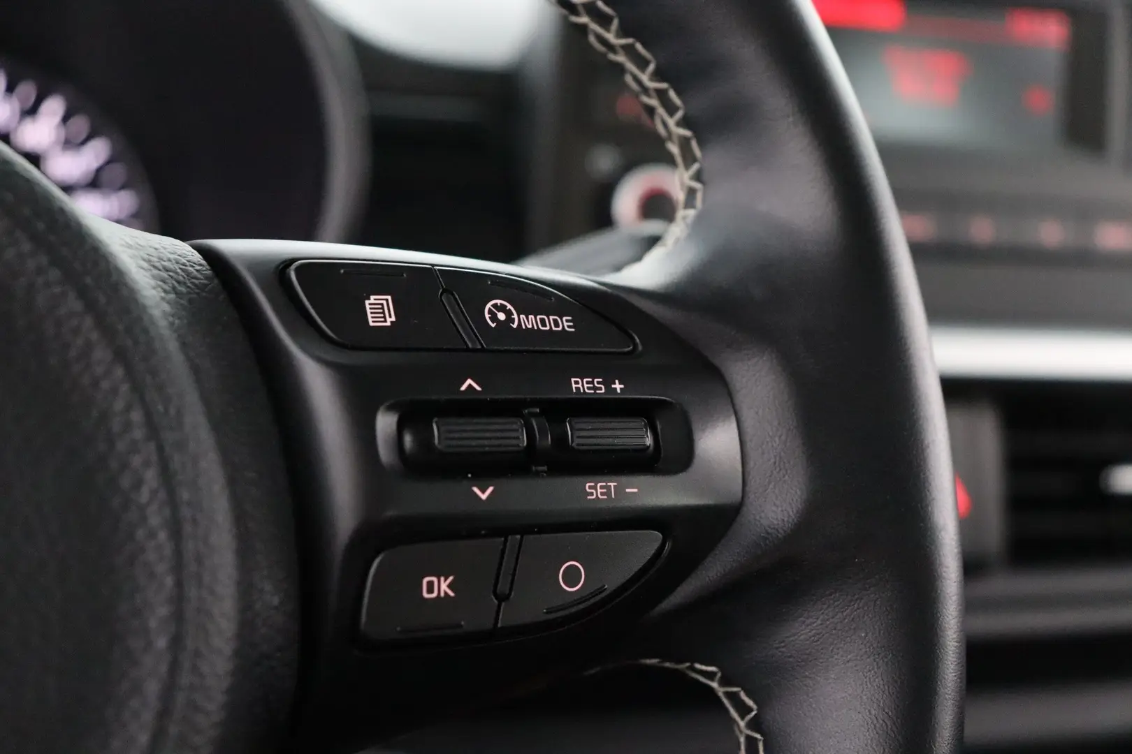 Car Image - 3ABioBMYuq5UWEmL5nftcY