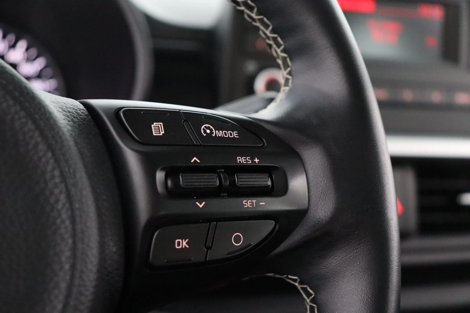 Car Image - 3ABioBMYuq5UWEmL5nftcY