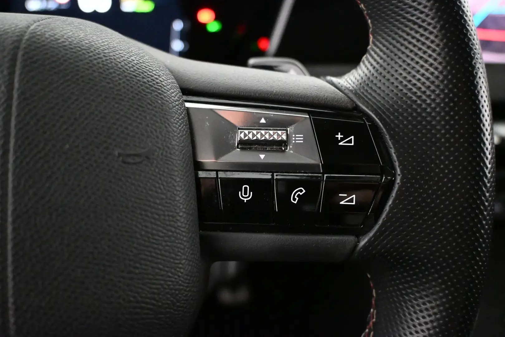 Car Image - 4r4IsfMXD5sW6aJBjMOv4P
