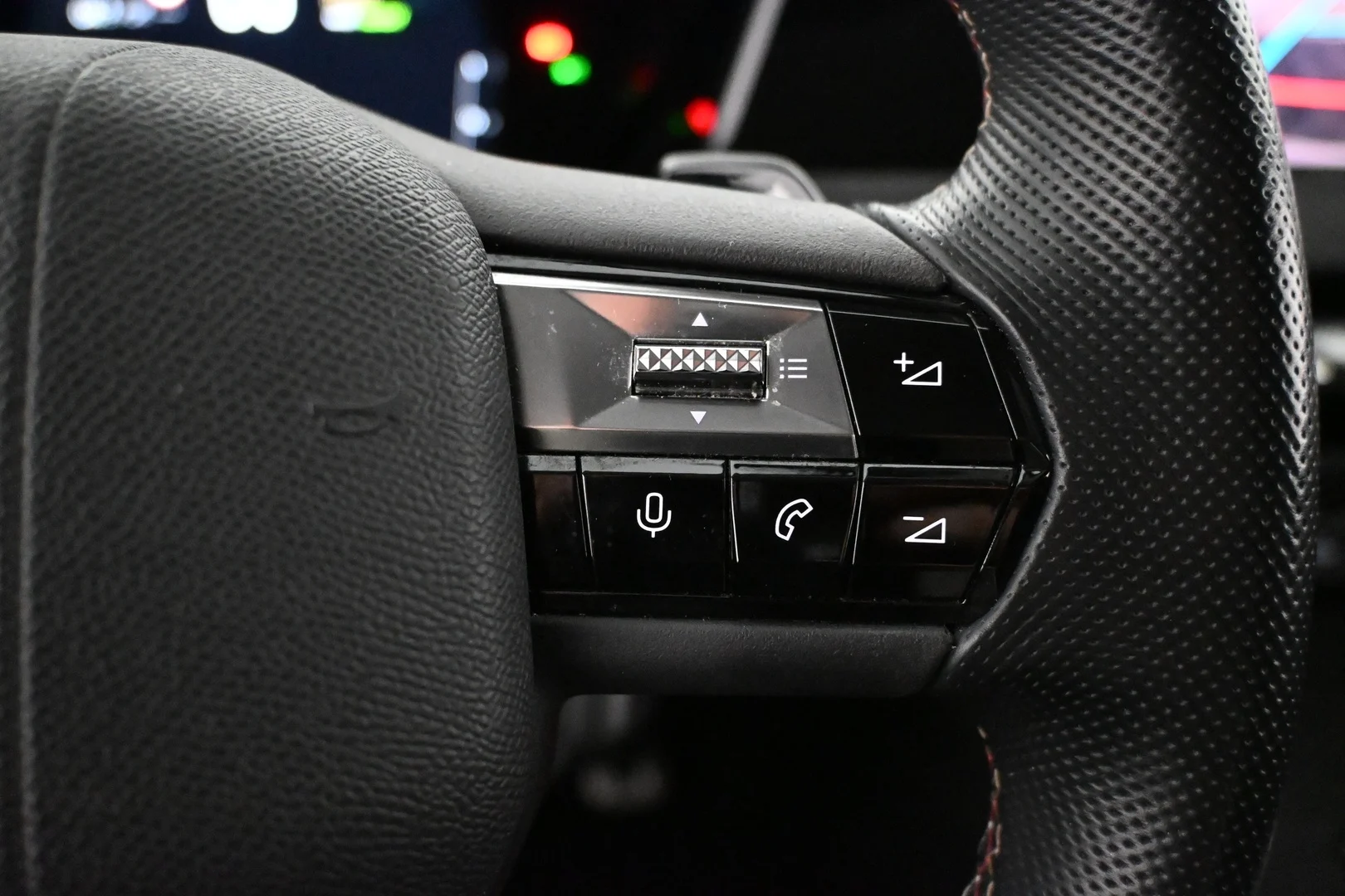 Car Image - 4r4IsfMXD5sW6aJBjMOv4P