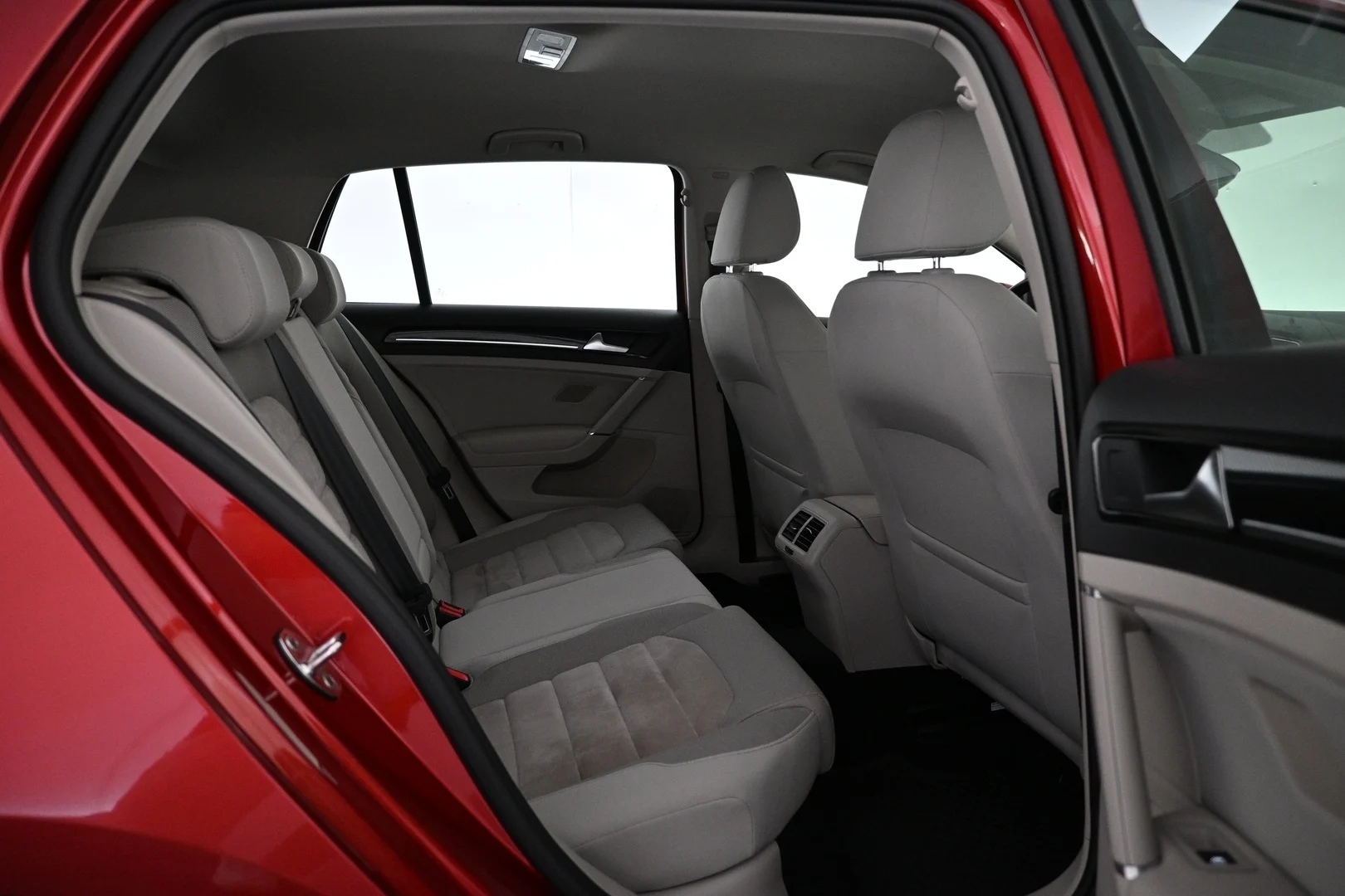 Car Image - 5qvIuprSHFMs2uEGL26fuB