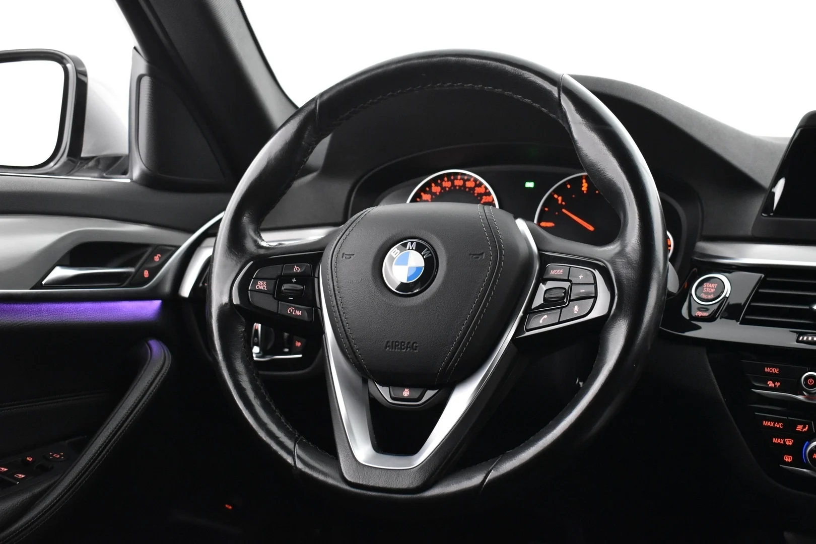 Car Image - 5KQ6bxH94qtvrlOJNzSzxl