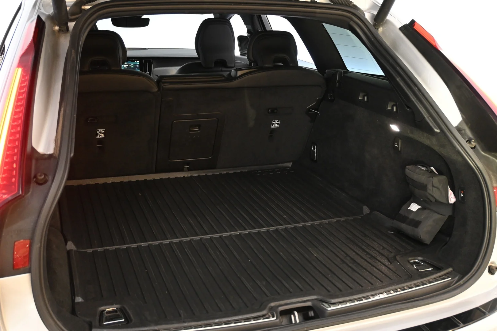 Car Image - 3lOj9wuOTHTSIPb00hsc7W