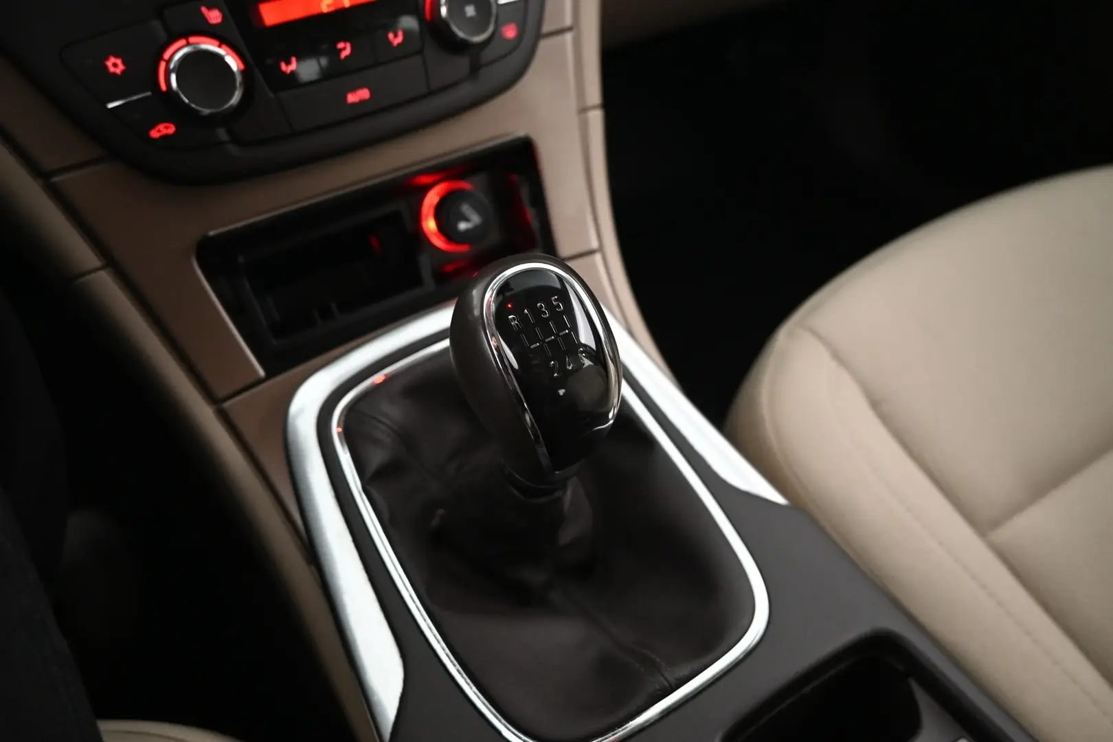 Car Image - 2IpuVD1ezPe0rUFaXTan5K