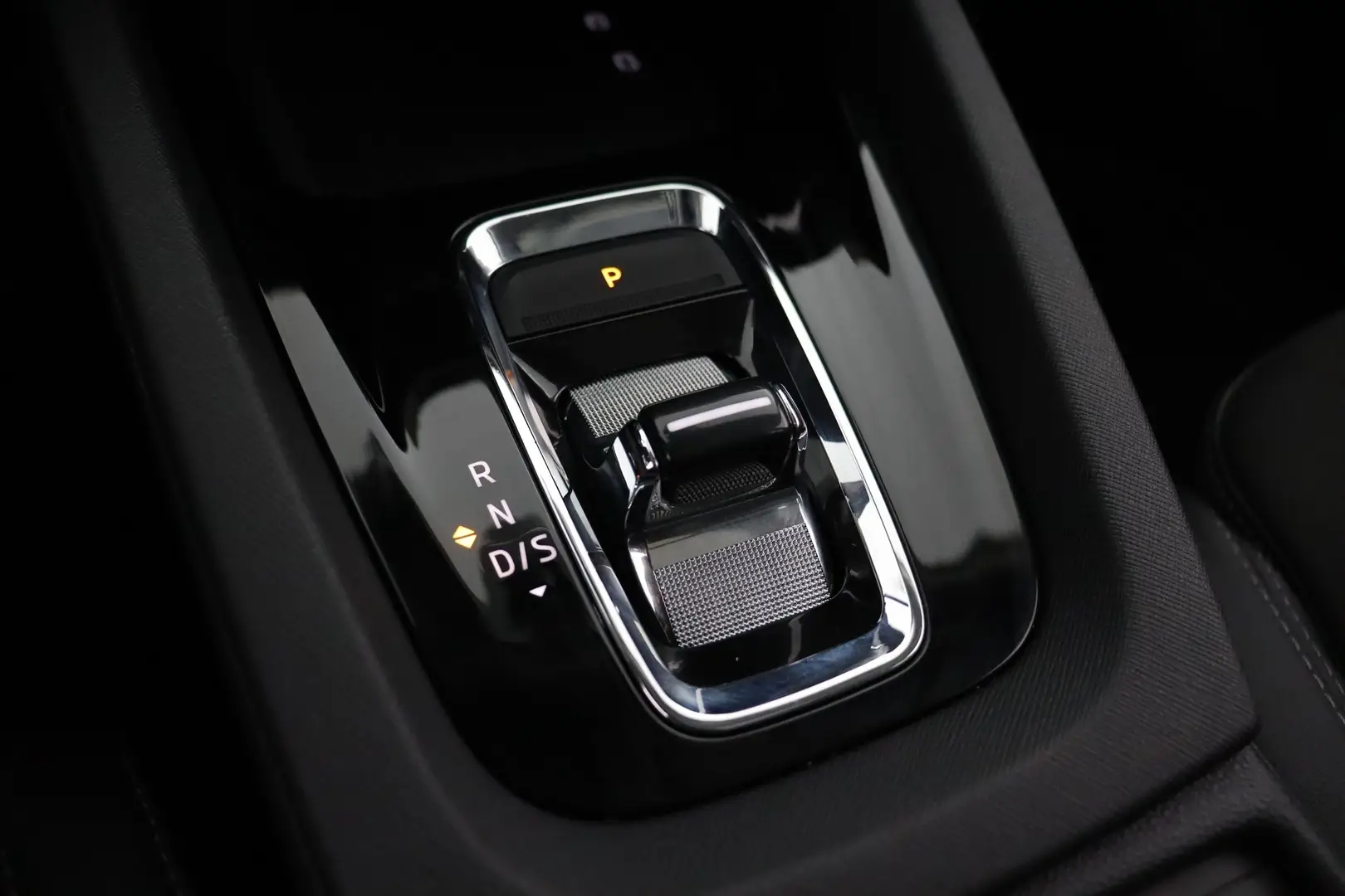 Car Image - el2slJT0mmnmQI7edaE74