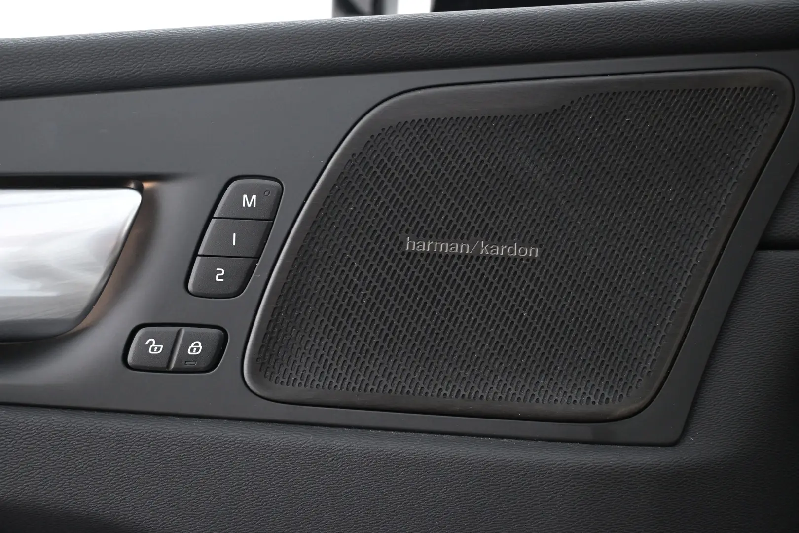 Car Image - 2CFlMgHHxXsTDWjw6G04DA