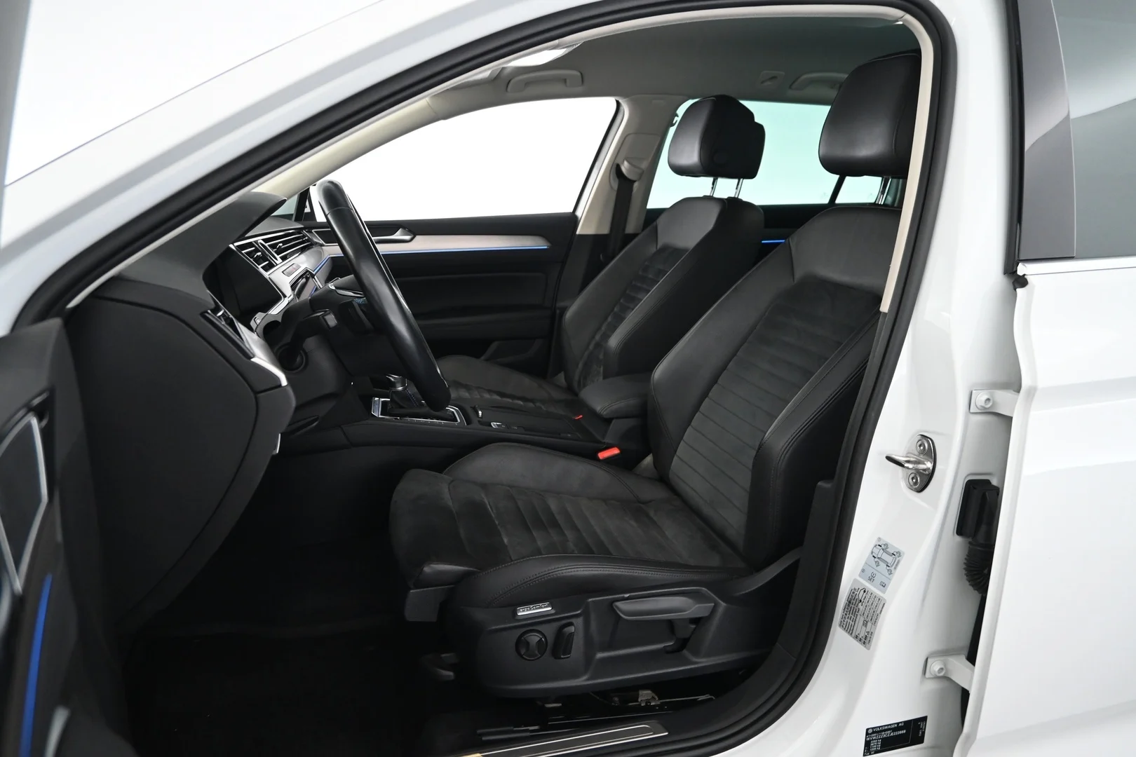 Car Image - 1o8sCdnmbrcMVy0y5wKjTi