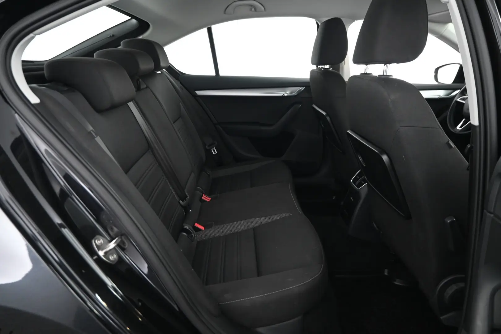 Car Image - 4qdfZVyQGR3c5NWRQheNto