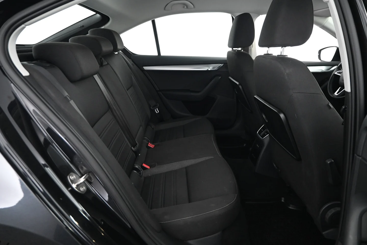 Car Image - 4qdfZVyQGR3c5NWRQheNto