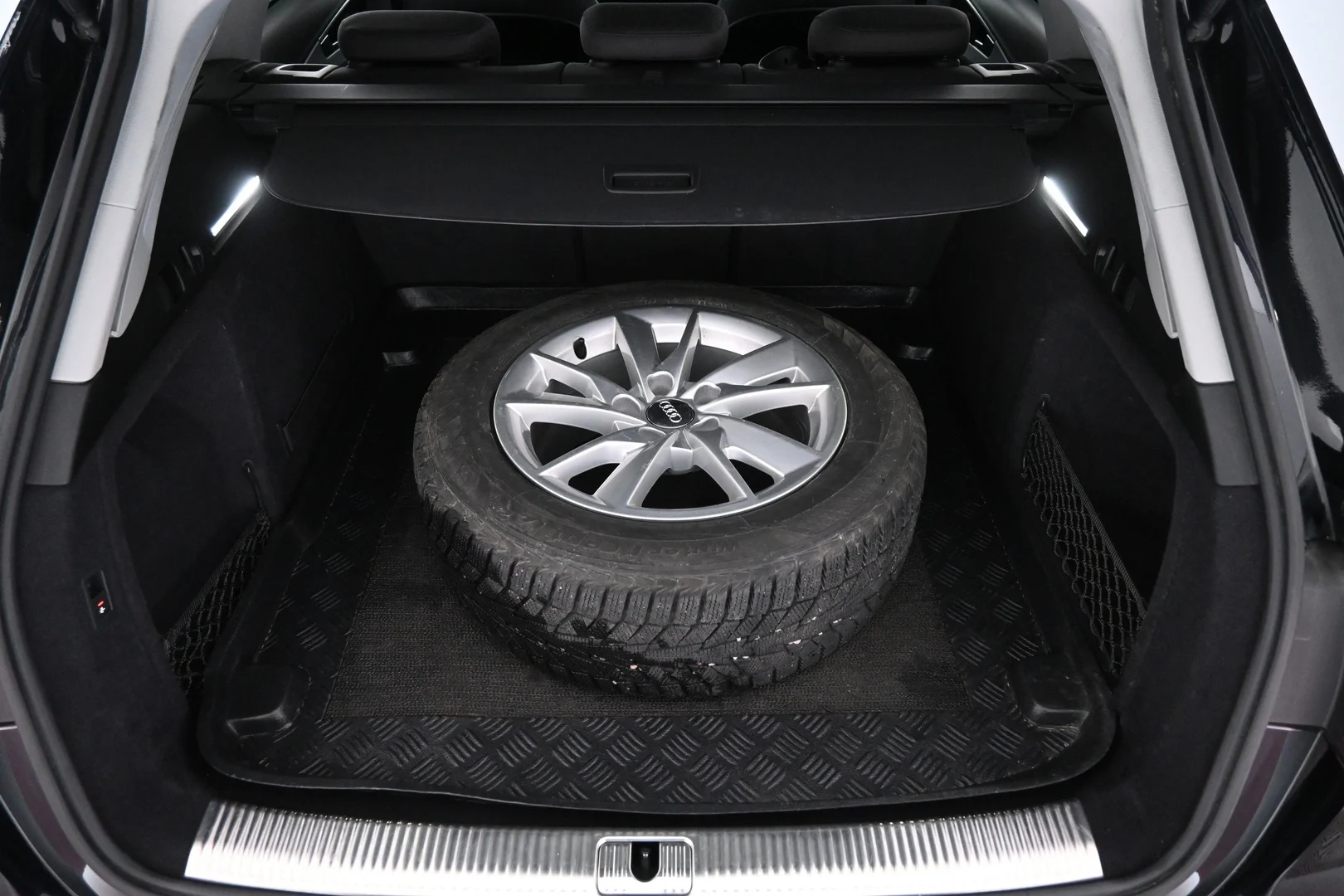 Car Image - 6bLXGhxw5hOv6gqTyp4aKg