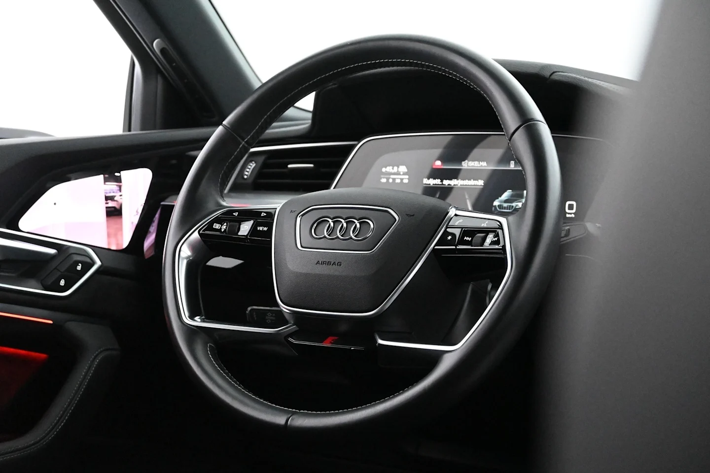 Car Image - 6E8VGmBzF9pgoyVEpYvRcu