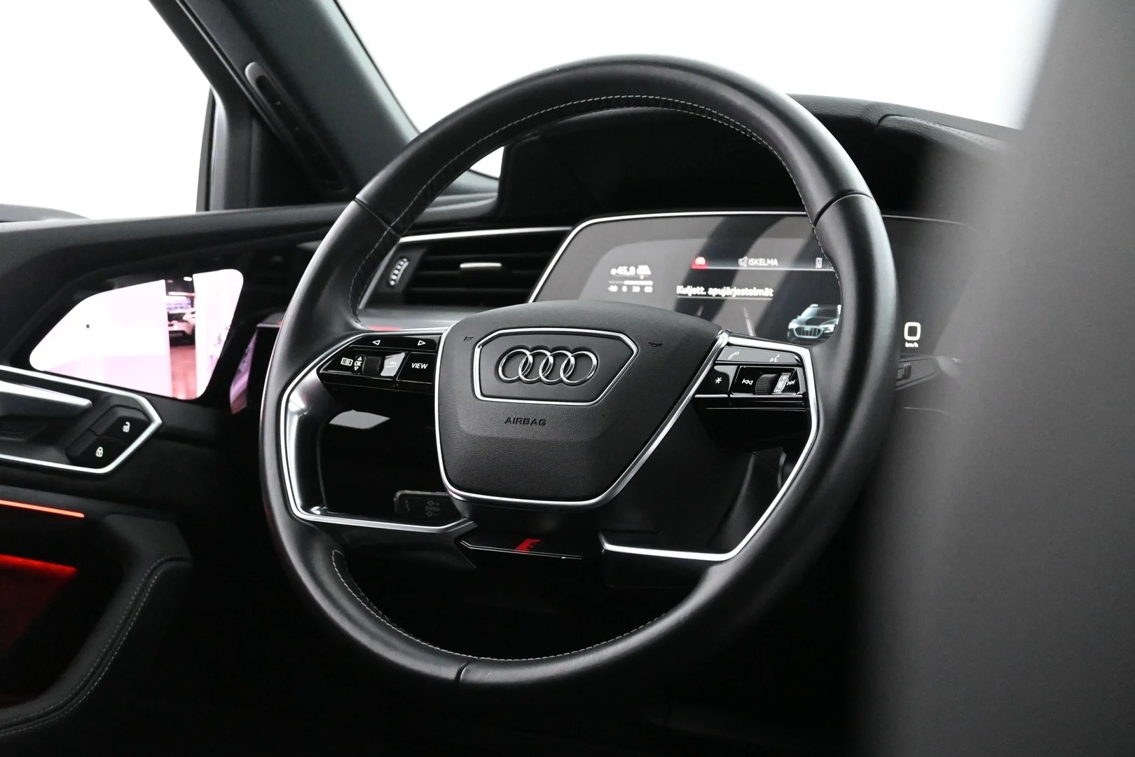 Car Image - 6E8VGmBzF9pgoyVEpYvRcu