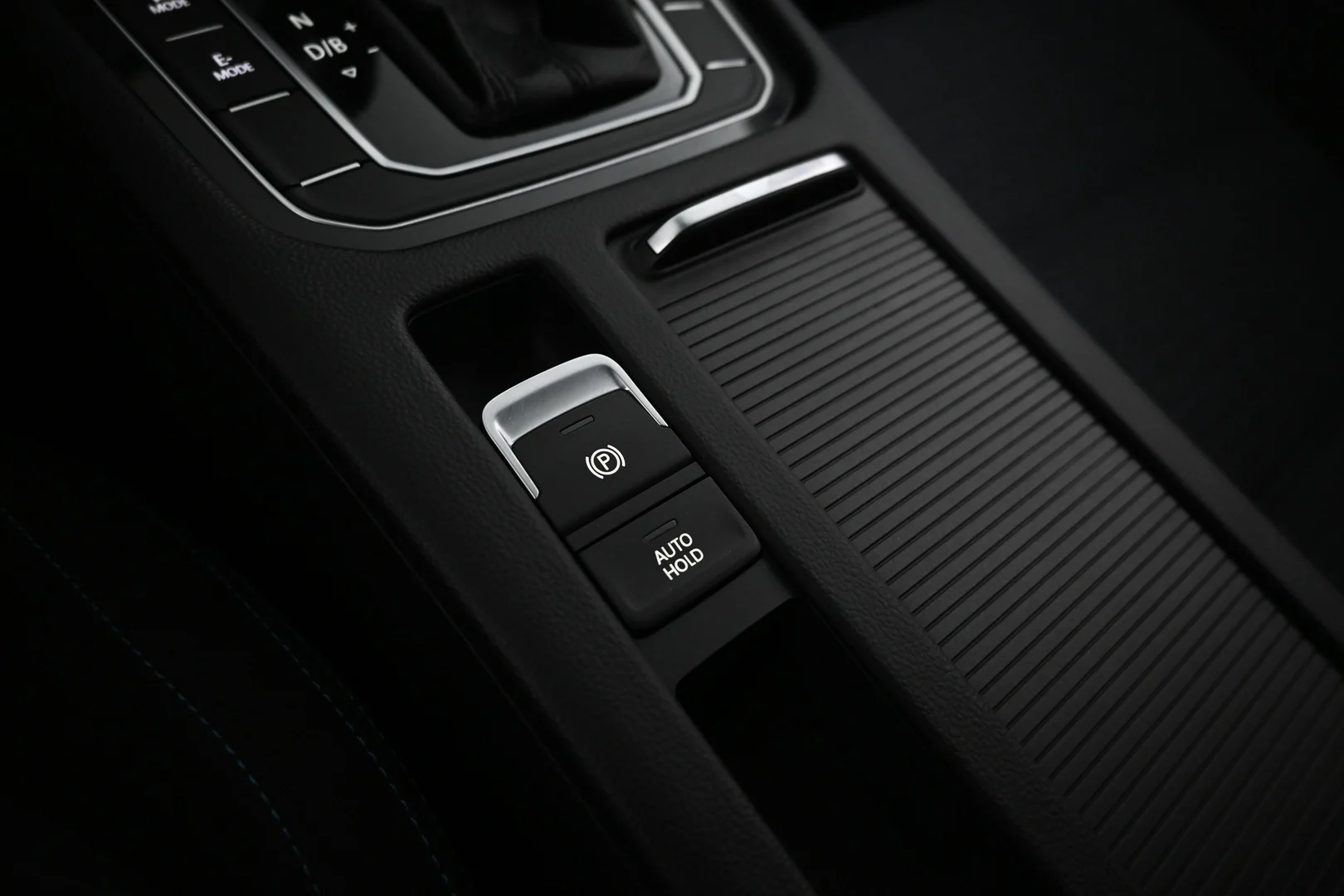 Car Image - 44Cy5i6oENg8V20nZ5DVJJ