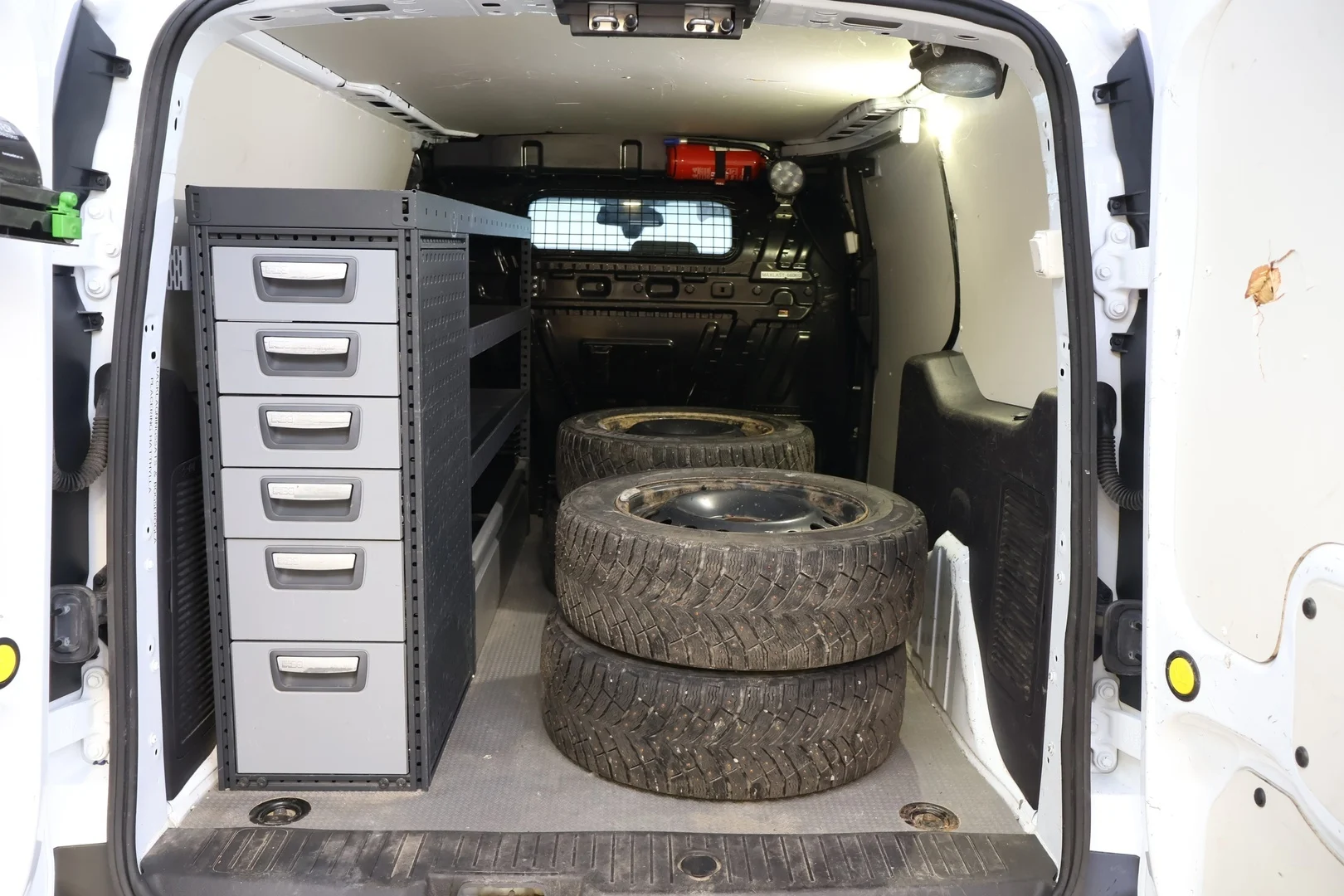 Car Image - 5CQ81w3Pv84MptqOsDWCYI