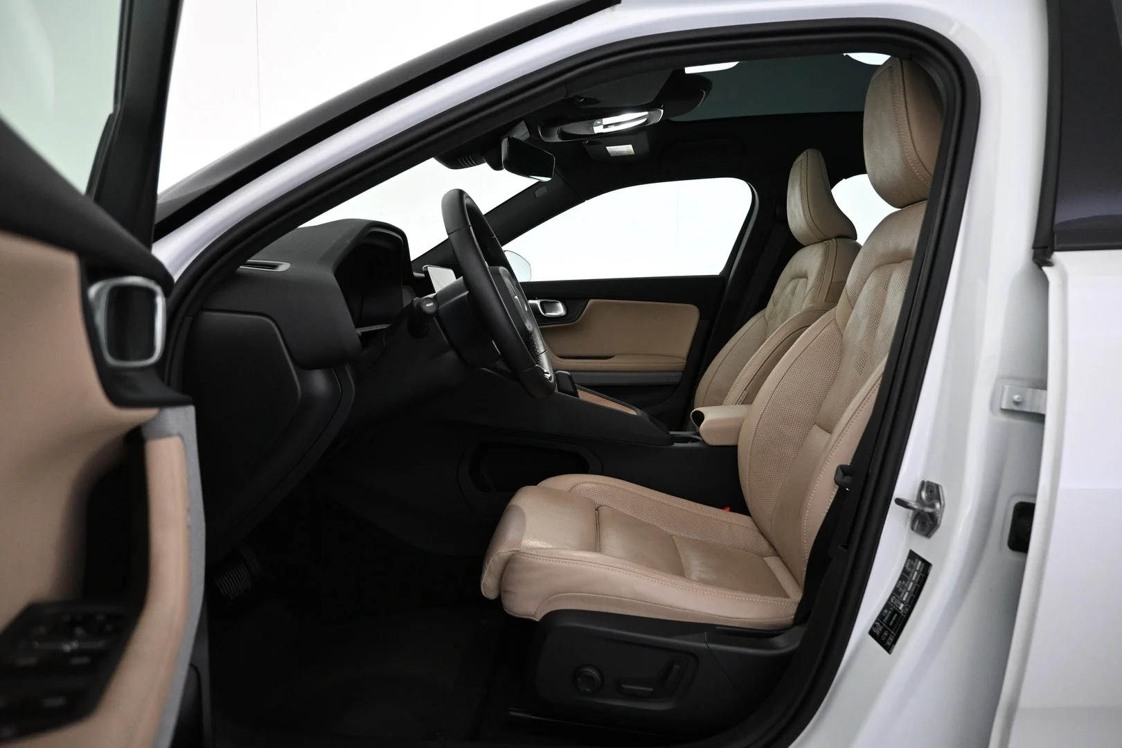 Car Image - 6zMgKQgXsSBAtZRjBRPqqX
