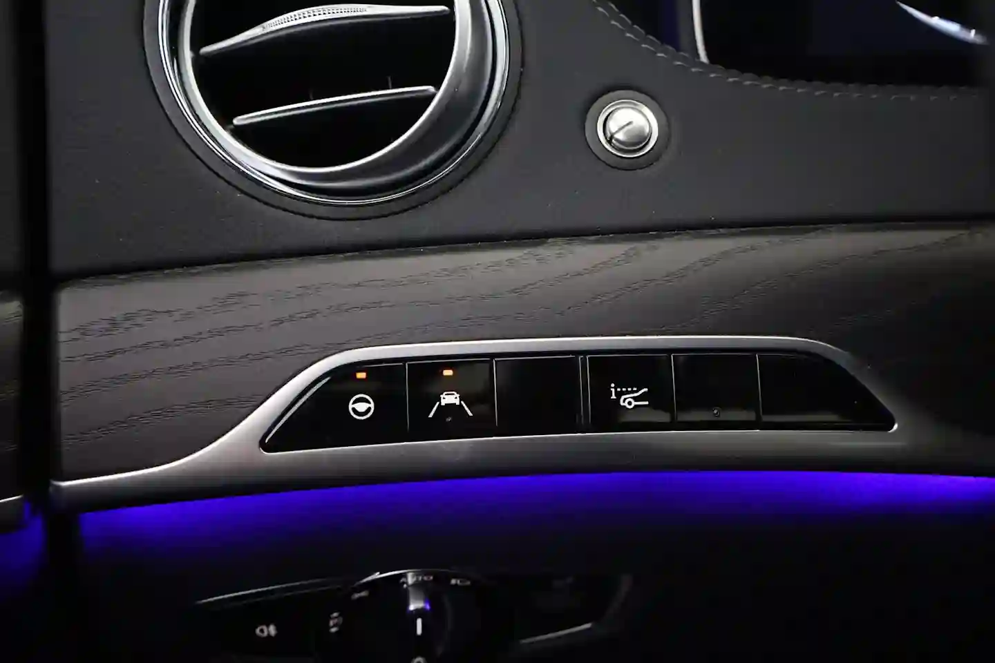 Car Image - 5xys08jlpnOEwu1cxMBSn5